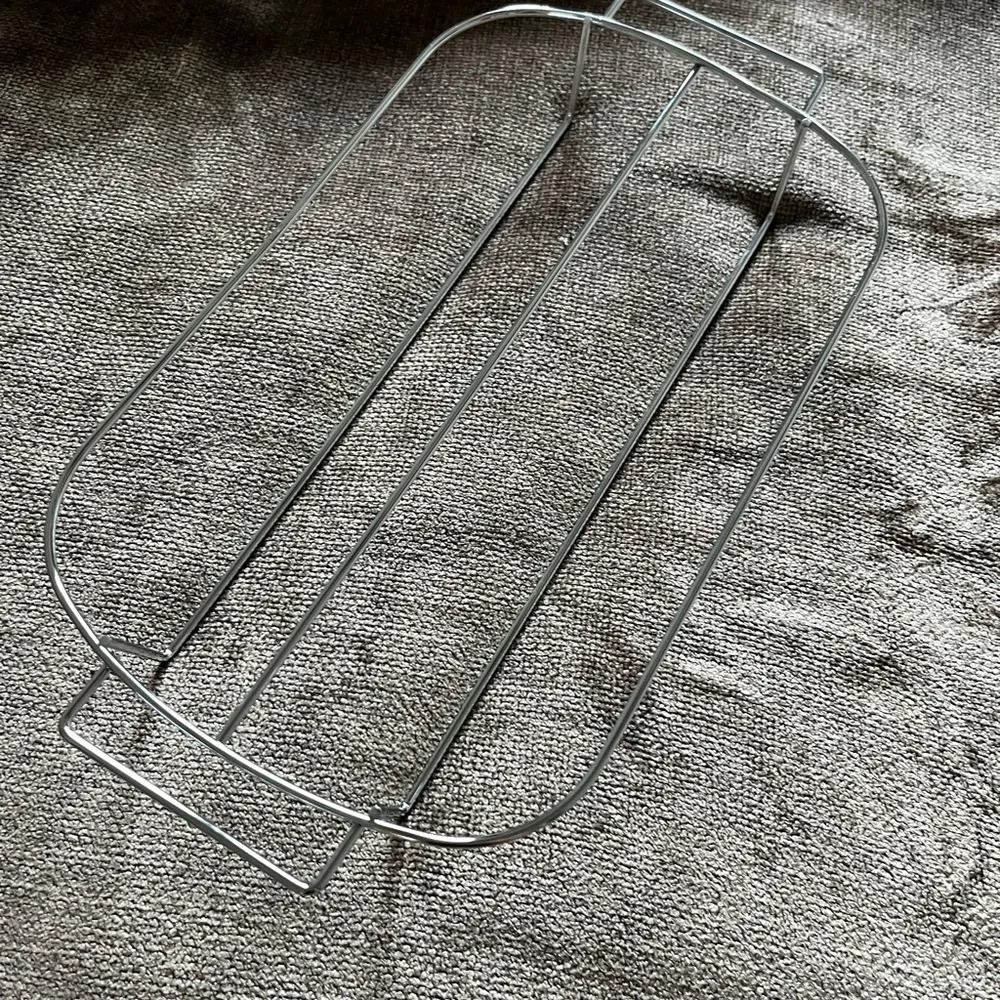 NWOT Present- Shaped Red Silicone Baking Molds with Wire Holding Tray